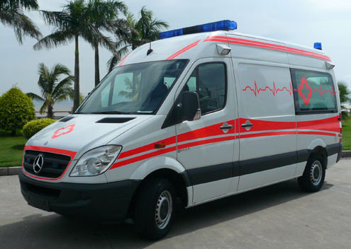 奔驰Sprinter324监护型救护车