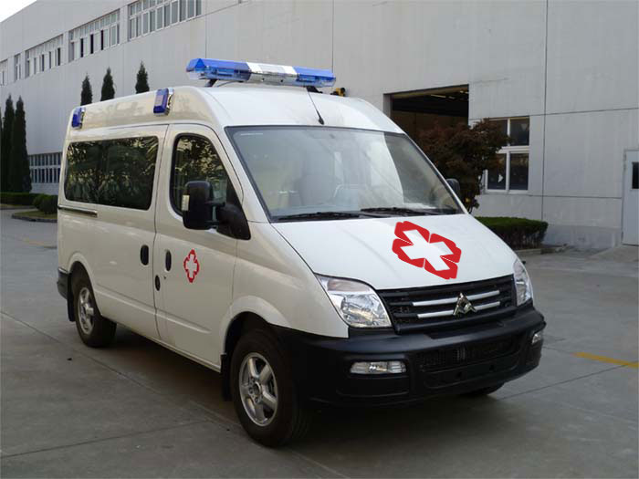 大通V80普通监护型救护车